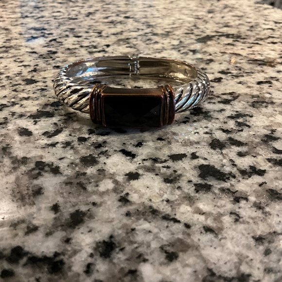 Jewelry - Silver bracelet with black onyx